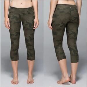 Lululemon Wunder Under Cropped green camo leggings size 4